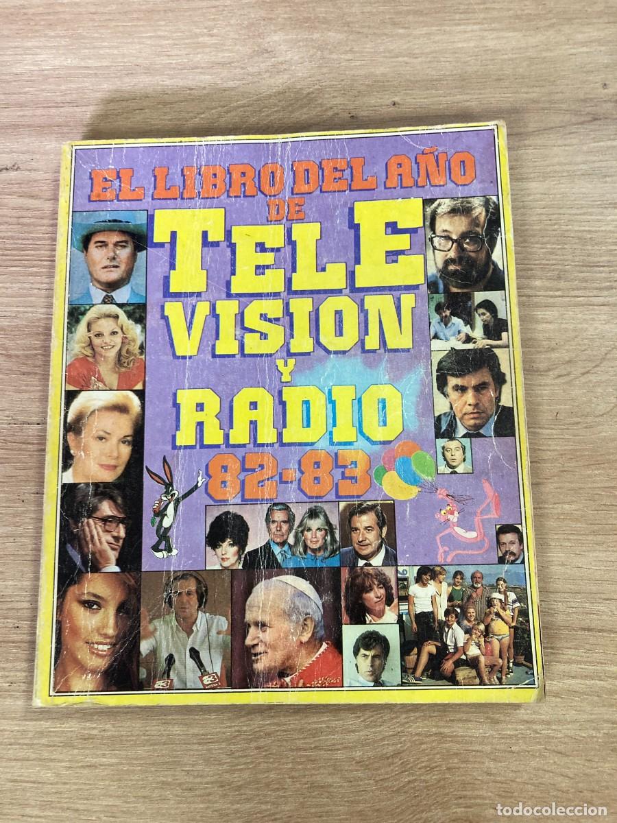 Libros de segunda mano: El libro del a&ntilde;o de televisi&oacute;n y radio 82/83 - Foto 1