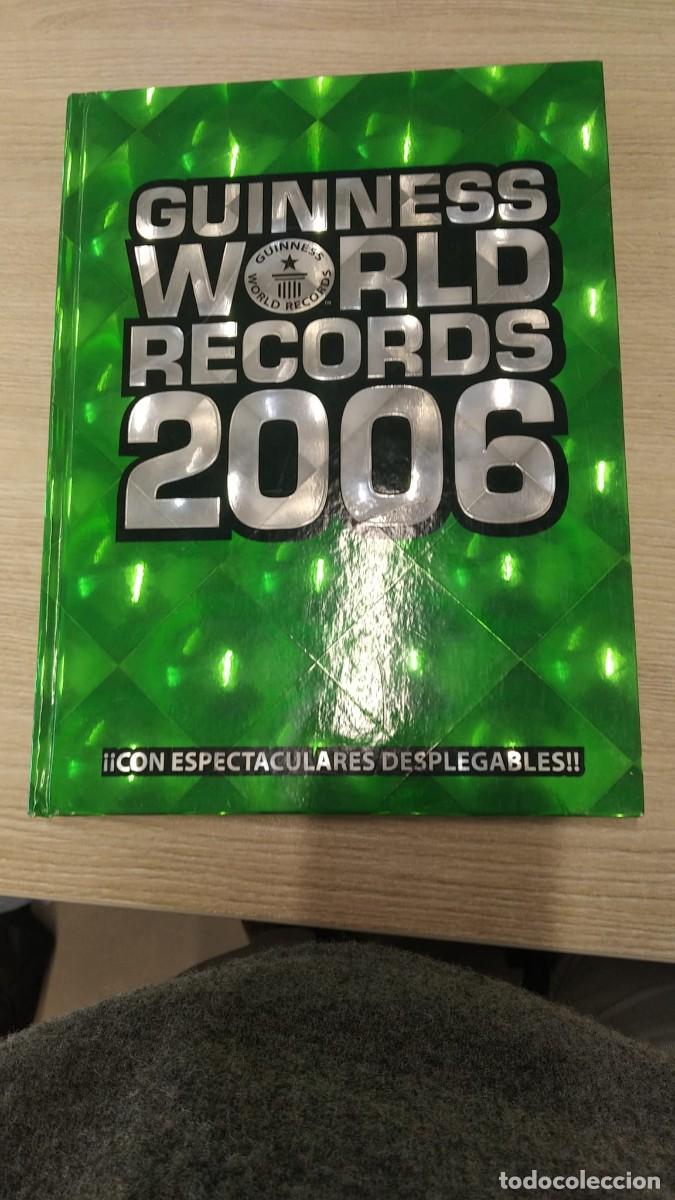 Libros de segunda mano: Guinness world records 2006 - Foto 1