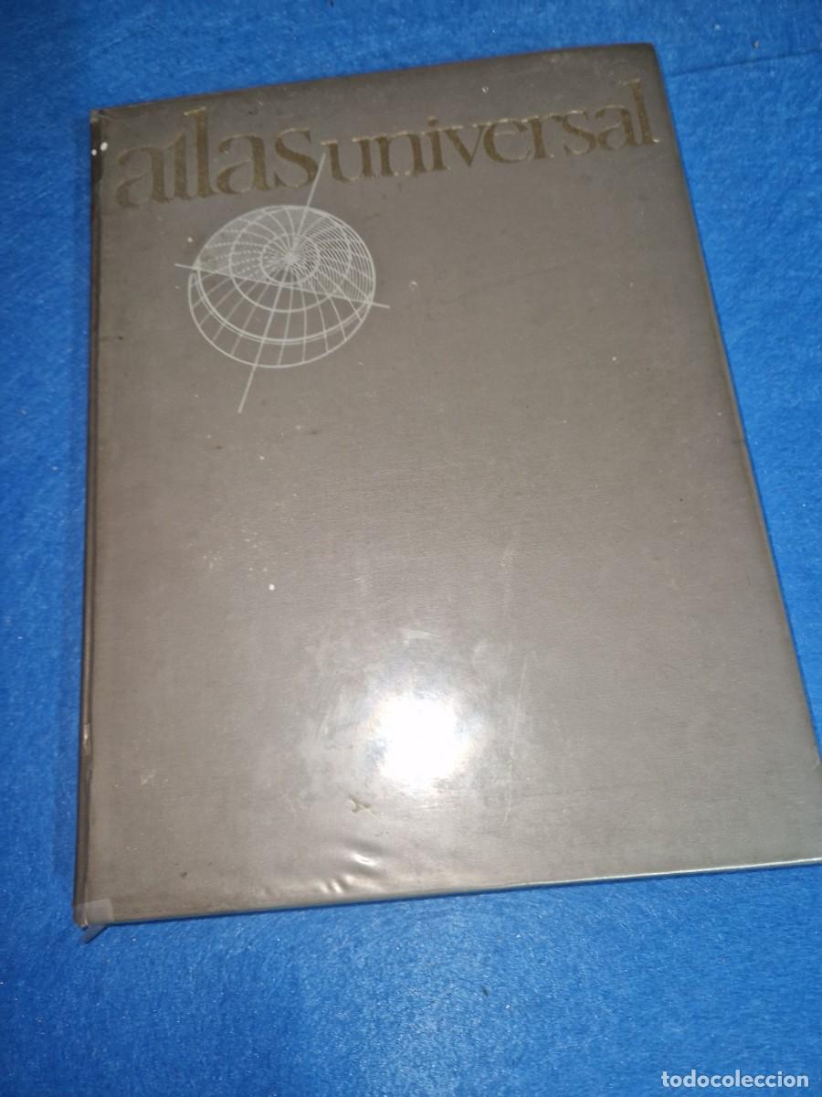 Libros de segunda mano: ATLAS UNIVERSAL, CIRCULO DE LECTORES A&Ntilde;O 1970 - Foto 1