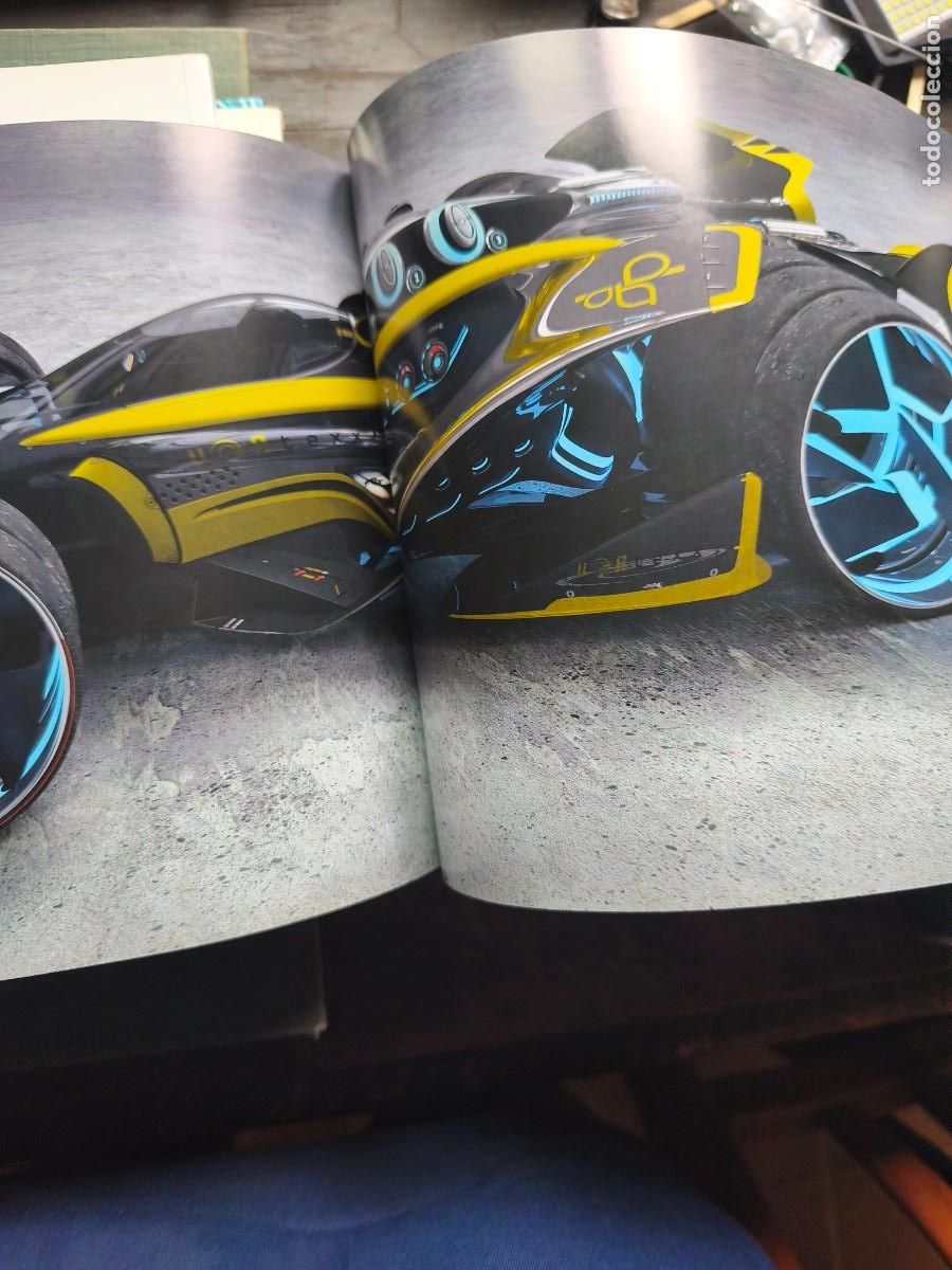 Libros de segunda mano: Drive. Scott Robertson. 2010 - Foto 4