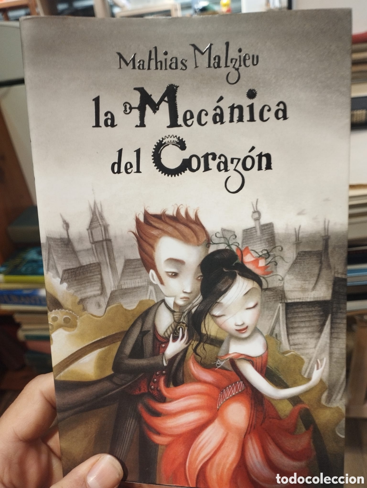 Libros de segunda mano: La mec&aacute;nica del coraz&oacute;n - Mathias Malzieu - Foto 1