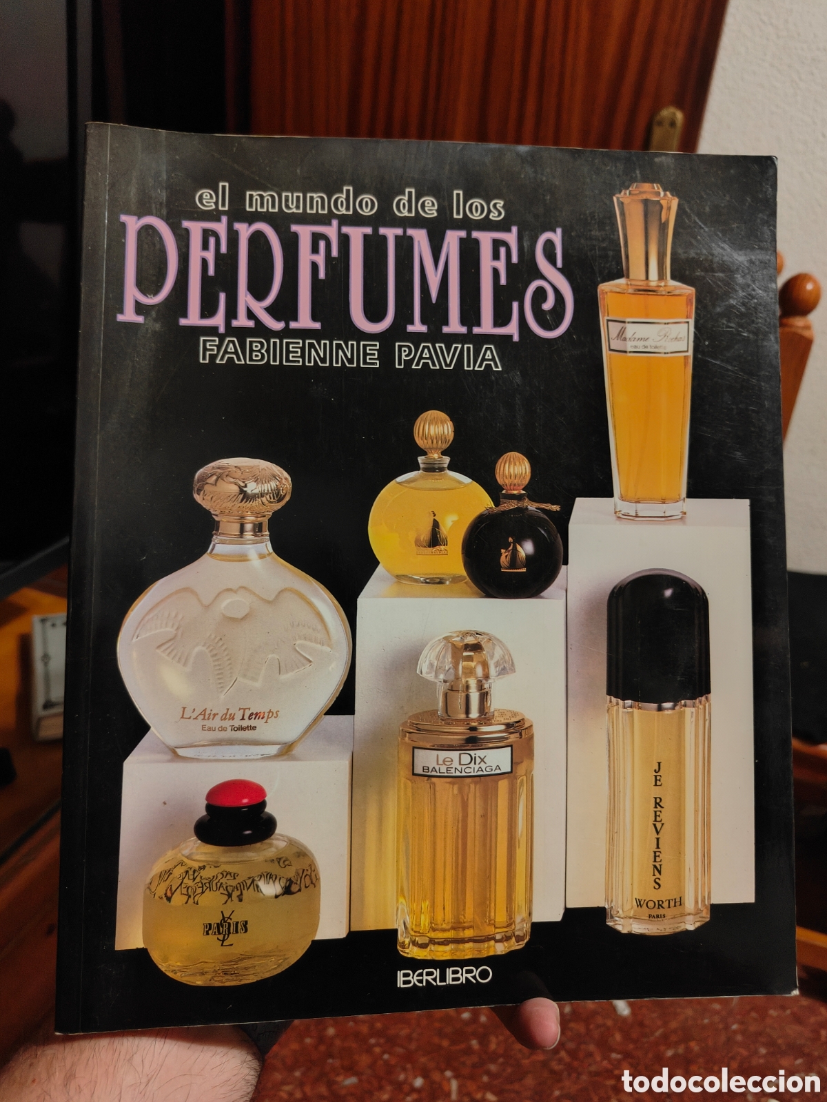 Libros de segunda mano: LIBRO EL MUNDO DE LOS PERFUMES - Foto 1
