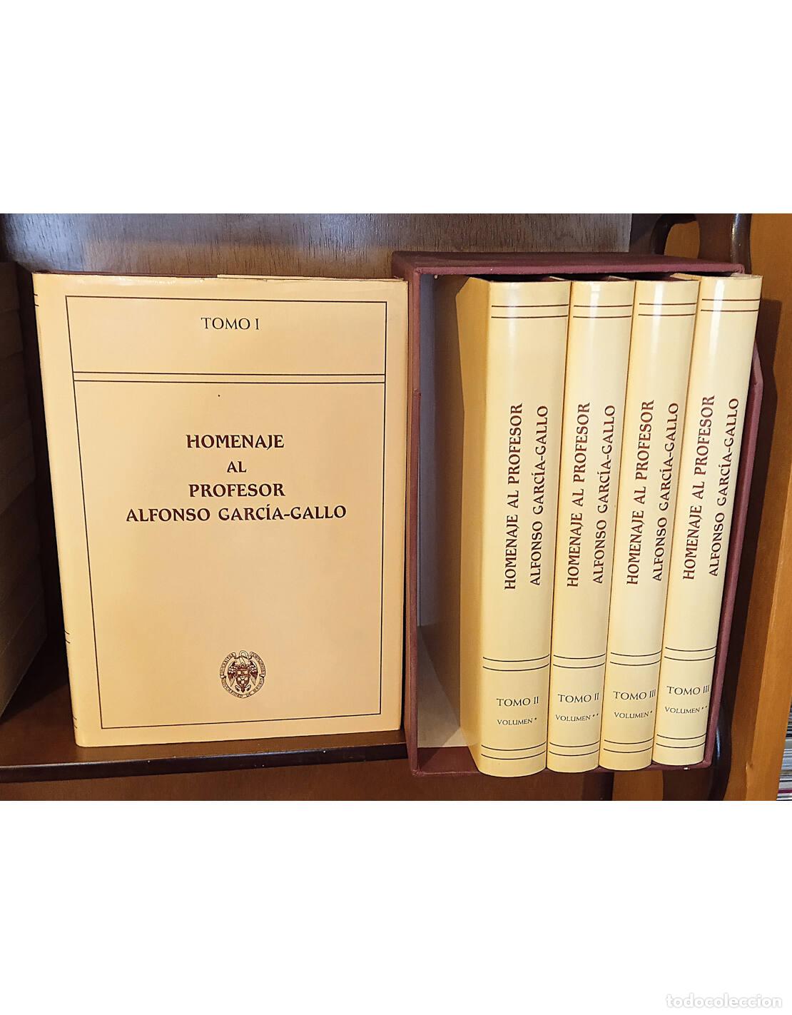 Libri di seconda mano: HOMENAJE AL PROFESOR ALFONSO GARC&Iacute;A-GALLO. 5 VOL&Uacute;MENES. VV.AA.. Servicio de Publicaciones de la Univ