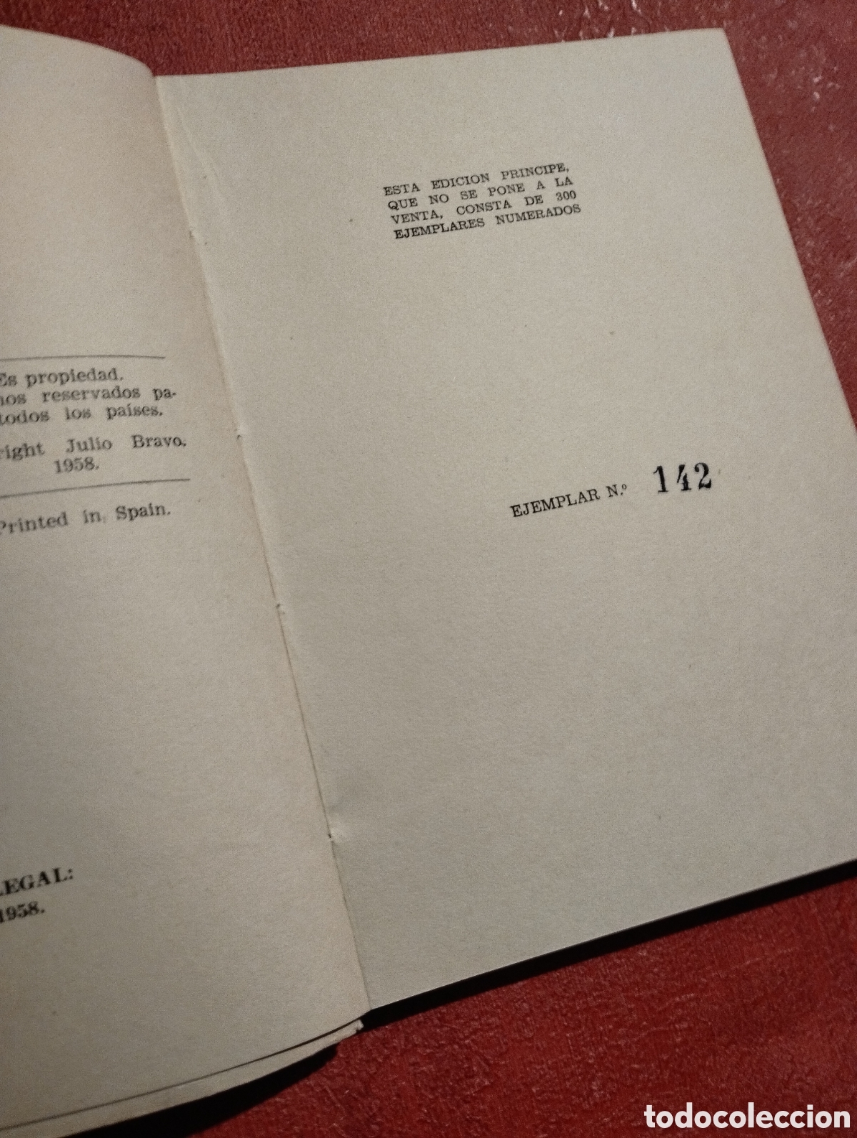 Libros de segunda mano: La plazuela del silencio. Julio Bravo. Dedicatoria a Luis Mar&iacute;a Ans&oacute;n. - Foto 3