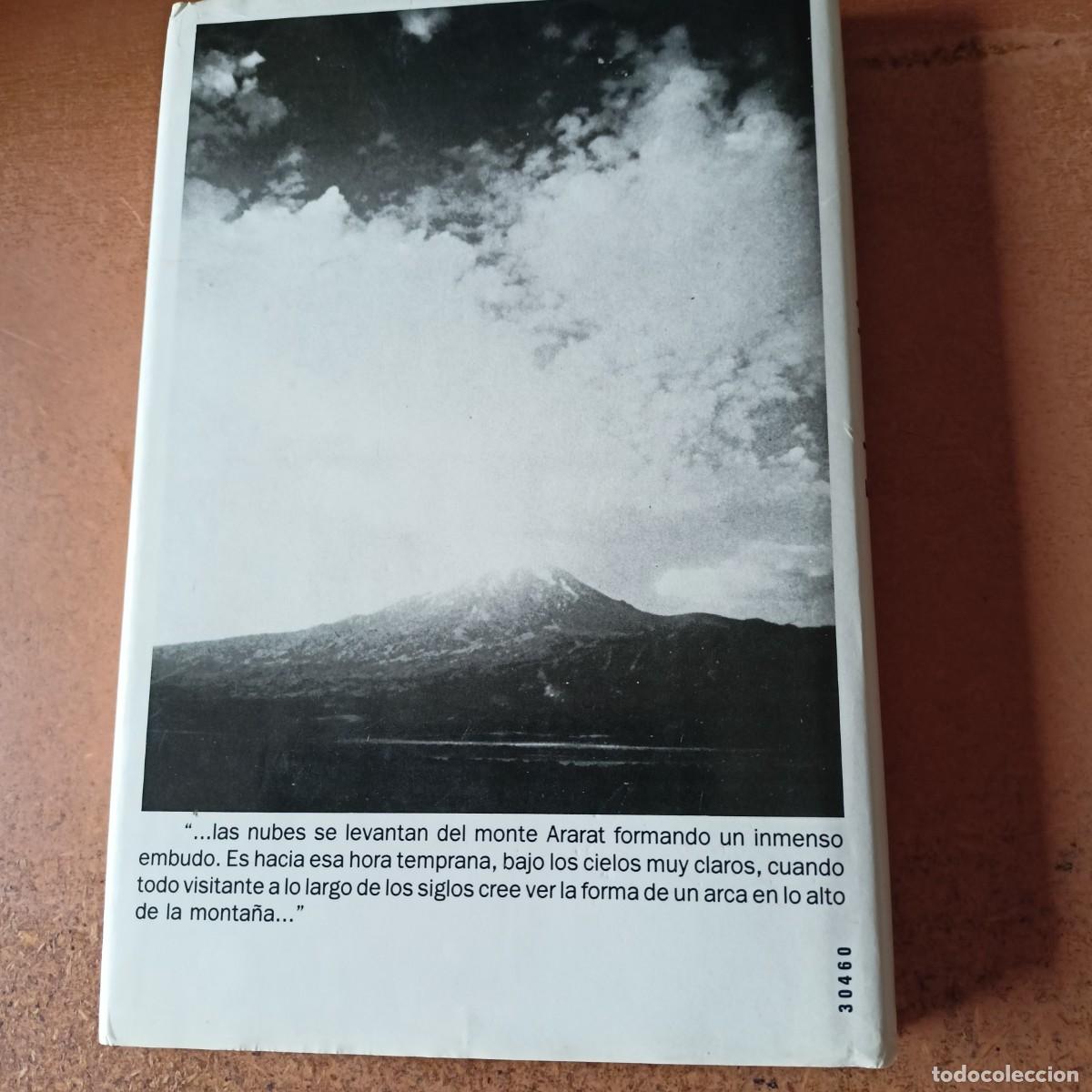Libros de segunda mano: En busca del arca perdida de No&eacute; - Charles Berlitz - Foto 2