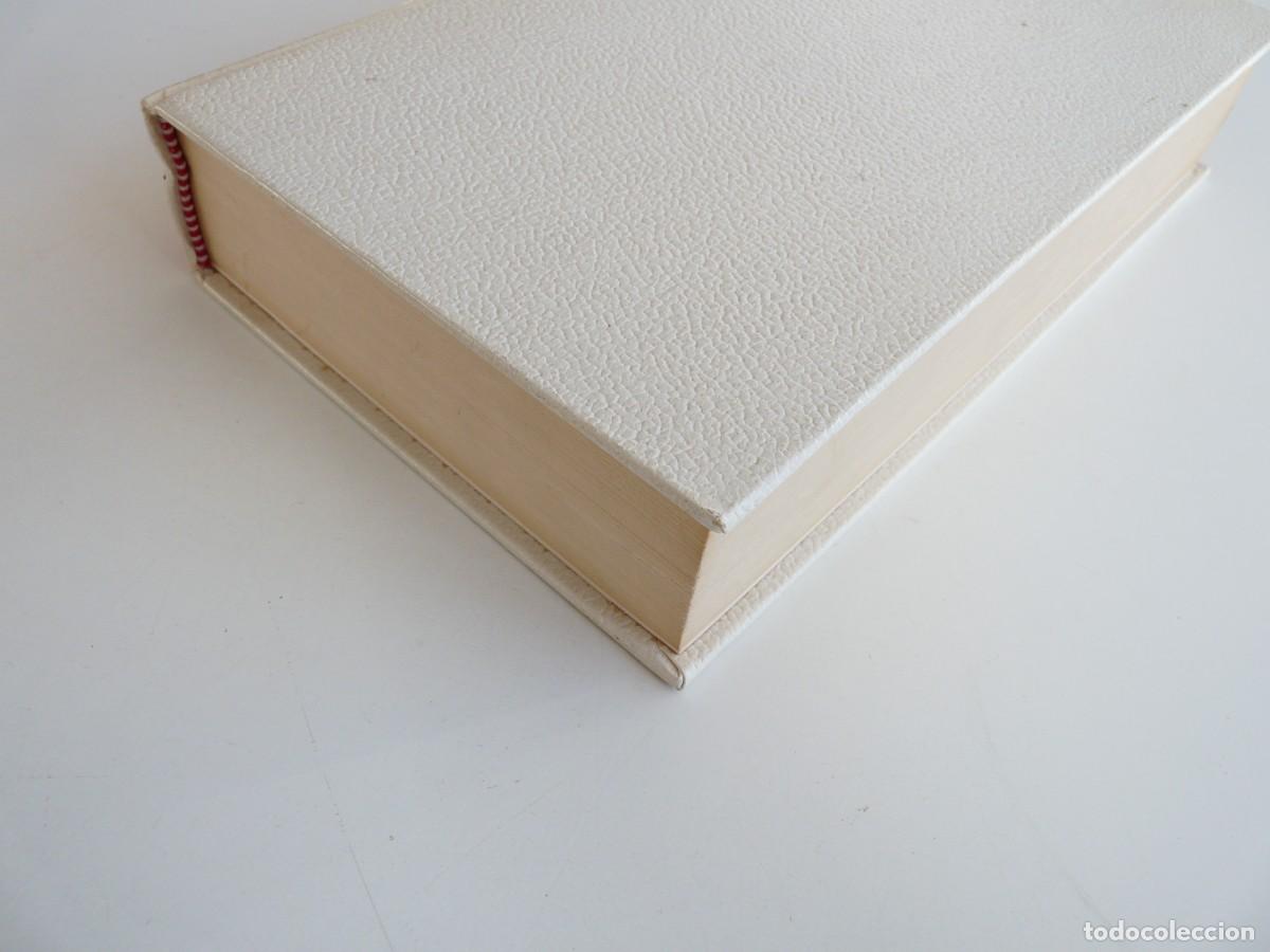 Libros de segunda mano: Sobre h&eacute;roes y tumbas Ernesto S&aacute;bato REF: 2-46 - Foto 2