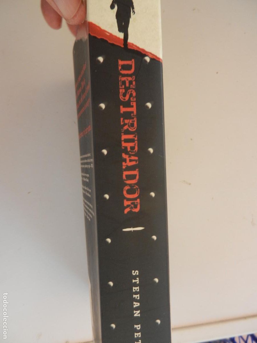 Libros de segunda mano: DESTRIPADOR - STEFAN PETRUCHA - EDITORIAL EVEREST 2012. - Foto 2