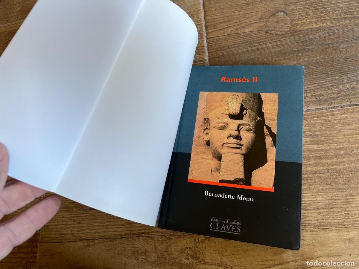 Libros de segunda mano: RAMSES II. BERNADETTE MENU - Foto 3