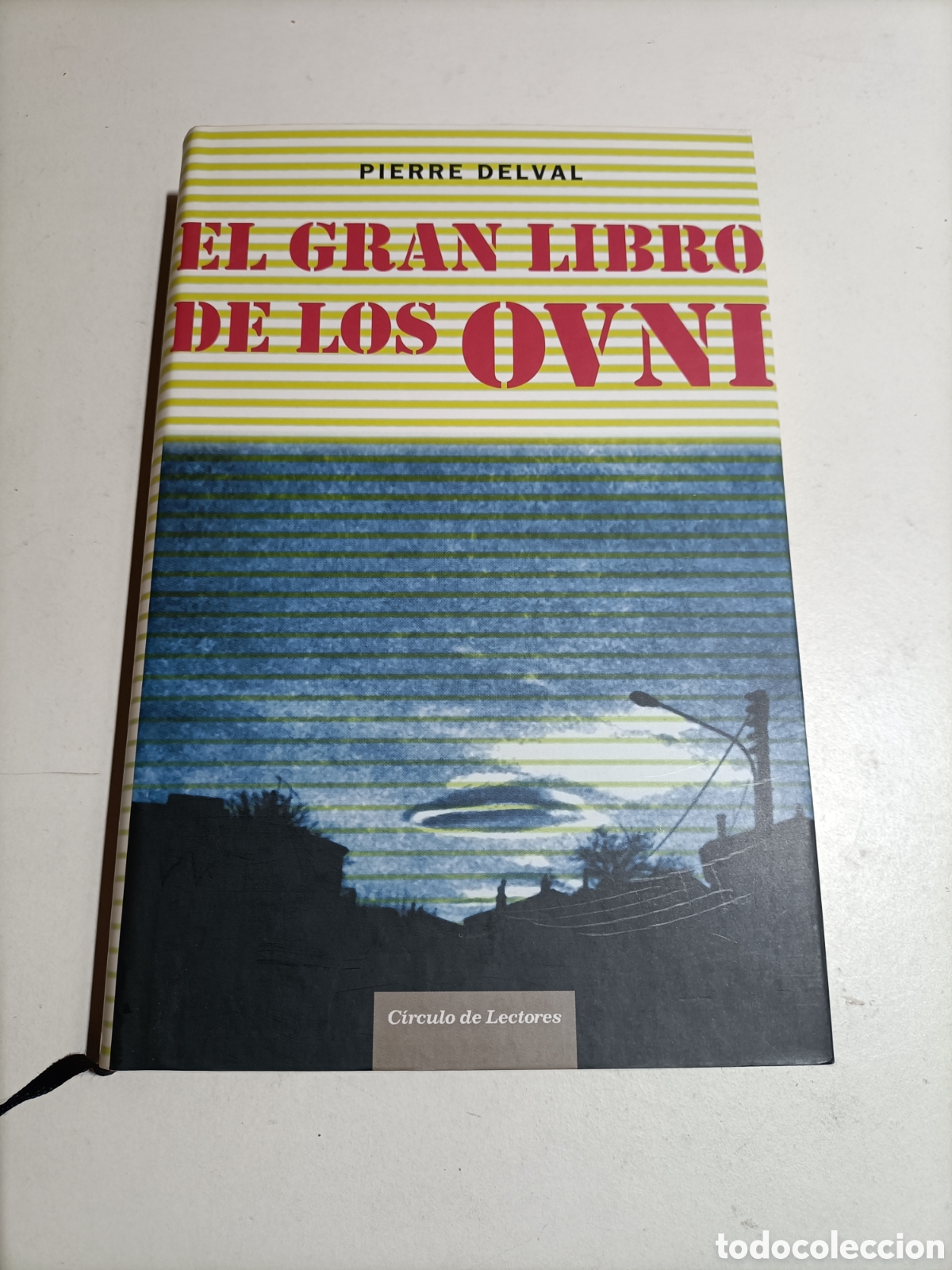 Libros de segunda mano: El gran libro de los ovnis. Pierre Delval - Foto 1