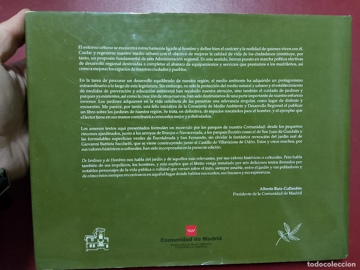 Libros de segunda mano: VV.AA.: De jardines y de hombres (Comunidad de Madrid. 1998) - Foto 2