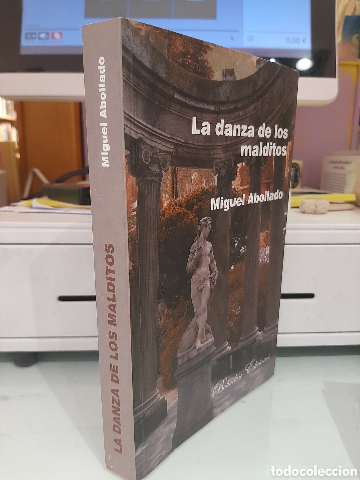 Libros de segunda mano: La danza de los malditos - Miguel Abollado - Foto 1