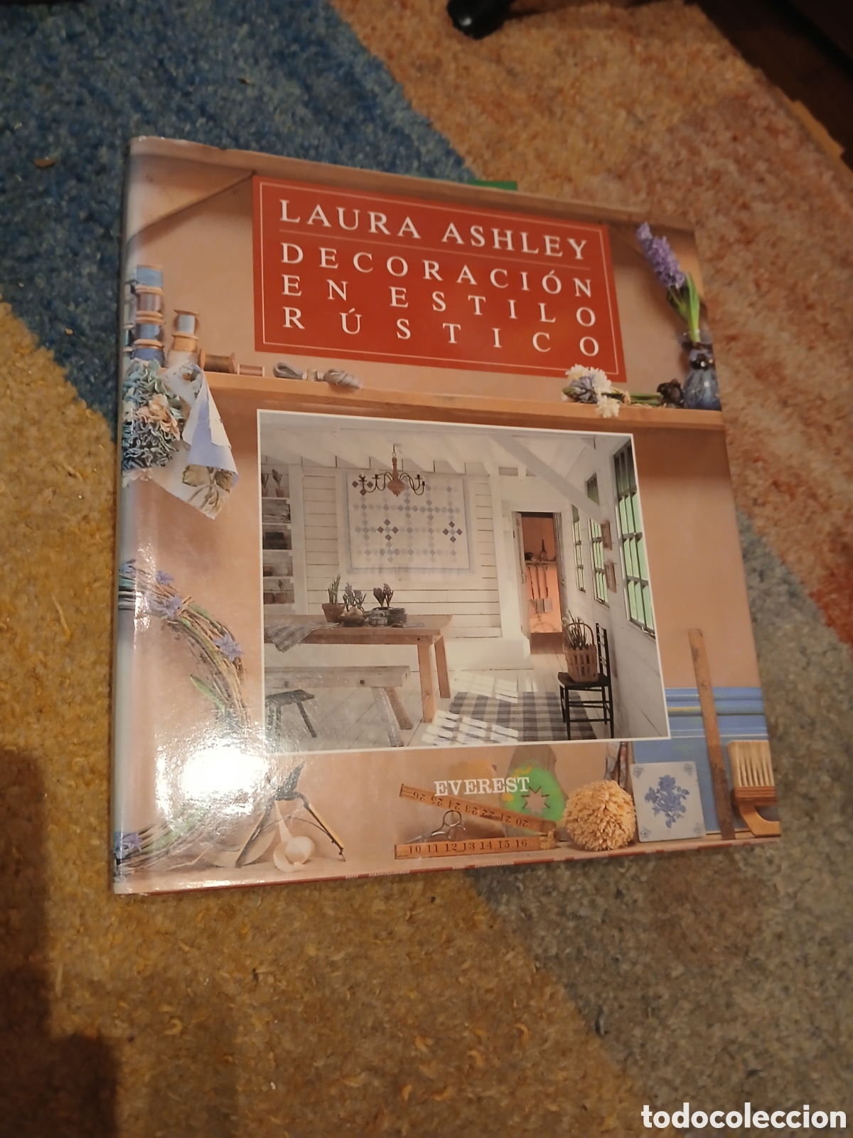 Libros de segunda mano: Decoraci&oacute;n en estilo R&uacute;stico Laura Ashley - Foto 1