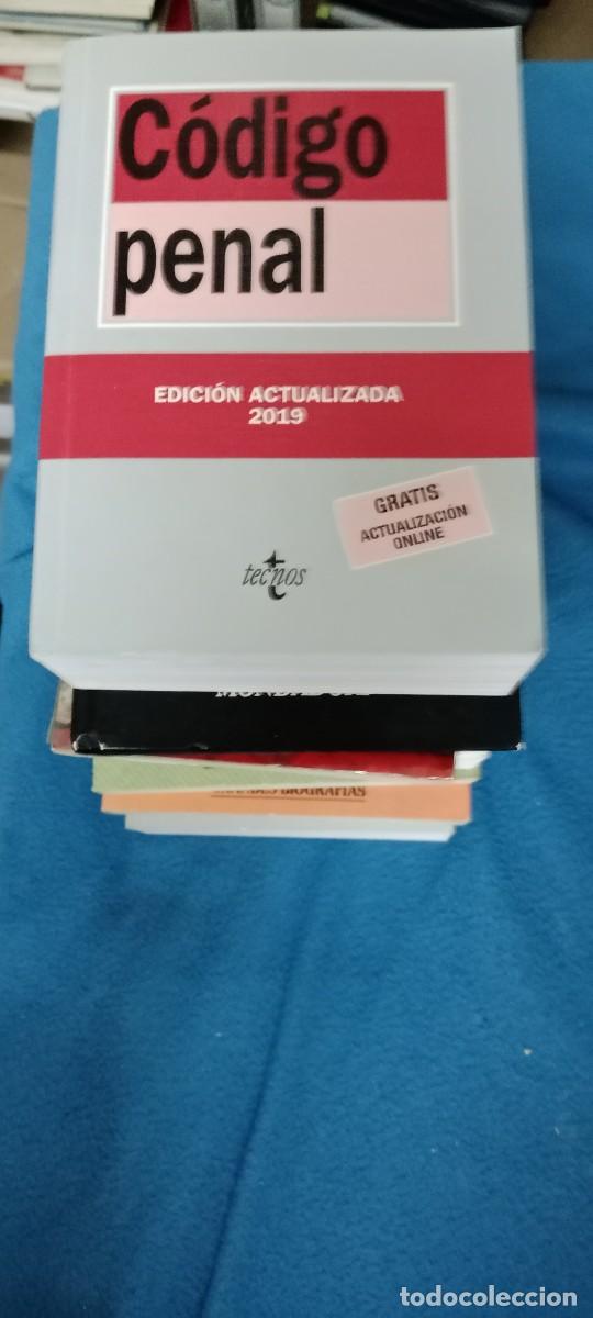 Libros de segunda mano: CODIGO PENAL TECNOS LIBRO GG-TS - Foto 1