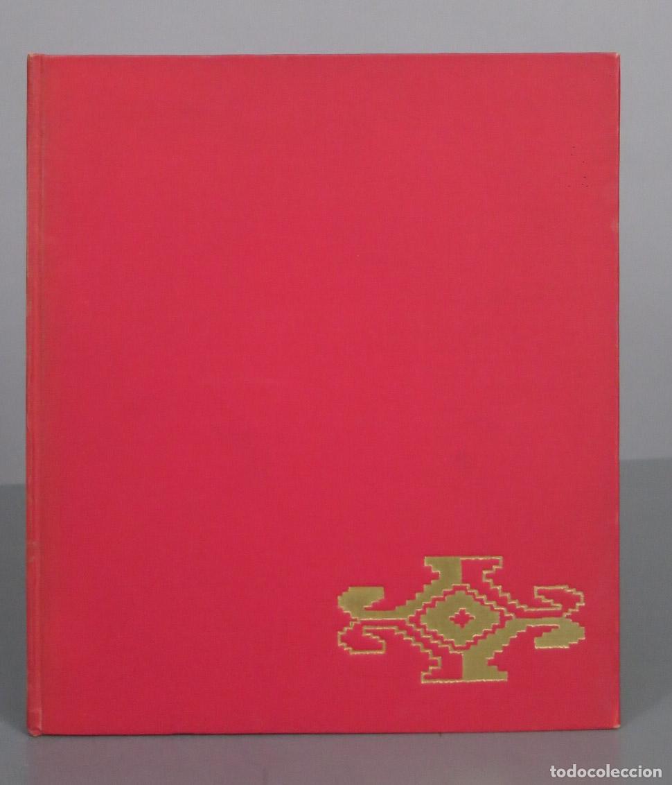Libros de segunda mano: ORIENTAL CARPETS. HAMLYN. LONDON. - Foto 1