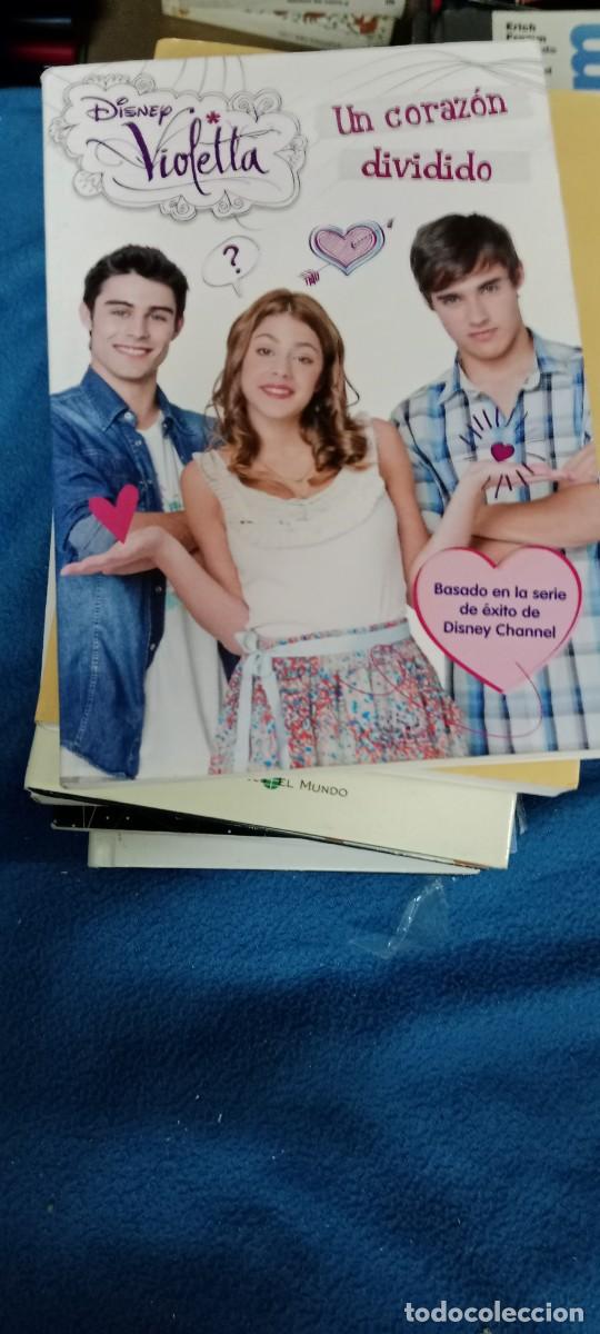 Libros de segunda mano: DISNEY VIOLETTA UN CORAZON DIVIDIDO LIBRO S-06 - Foto 1