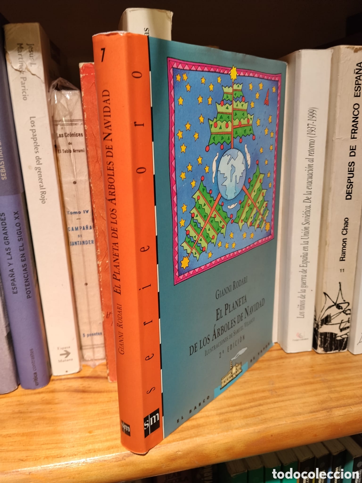 Libros de segunda mano: El Planeta de los &Aacute;rboles de Navidad - Gianni Rodari - Foto 1