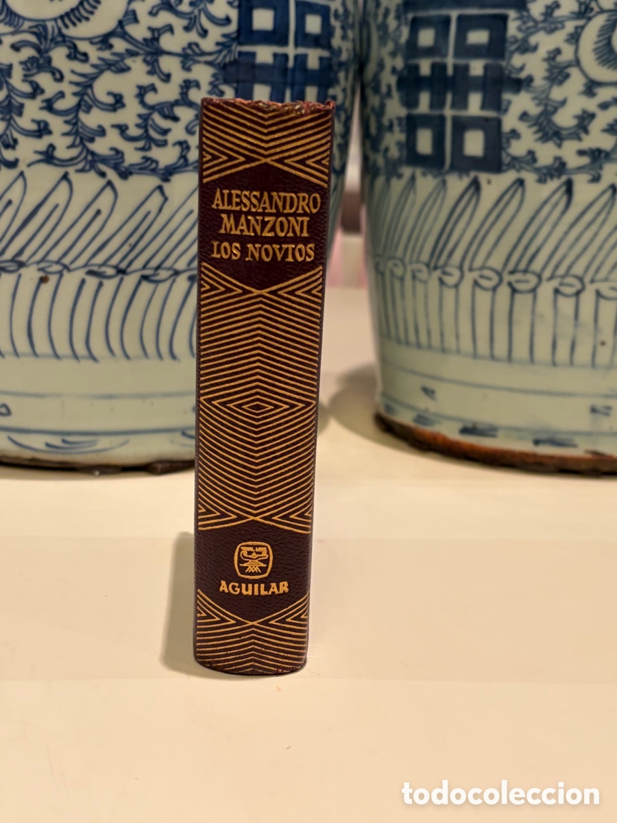 Libros de segunda mano: MANZONI, LOS NOVIOS, AGUILAR - Foto 1