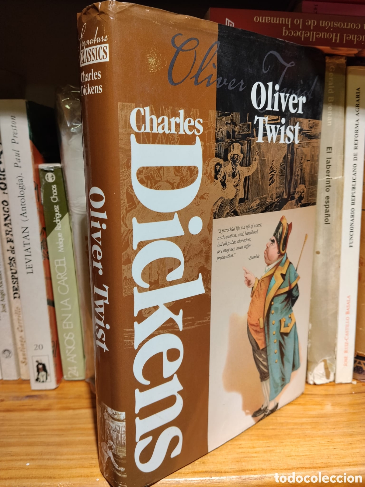 Libros de segunda mano: Oliver Twist - Charles Dickens - Foto 1