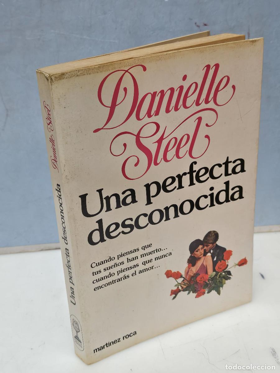 Libros de segunda mano: libro vintage una Perfecta Desconocida - Foto 1