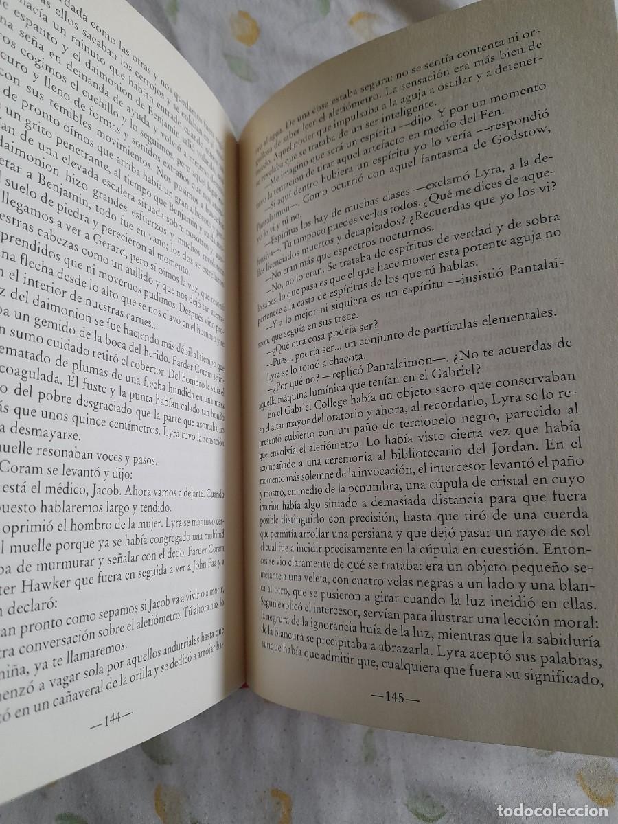 Libros de segunda mano: Libro Luces del Norte, primer libro de la Materia oscura de Philip Pullman - Foto 4