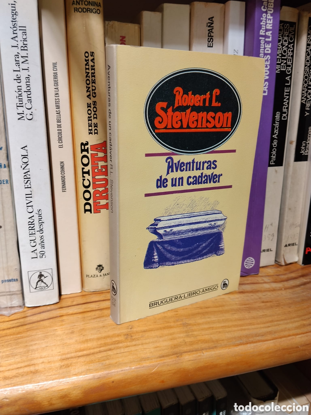 Libros de segunda mano: A.gventuras de un cad&aacute;ver - Robert L. Stevenson - Foto 1