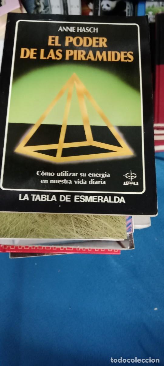 Libros de segunda mano: EL PODER DE LAS PIR&Aacute;MIDES. La tabla de esmeralda de Annie Hasch. , LIBRO L-SM - Foto 1