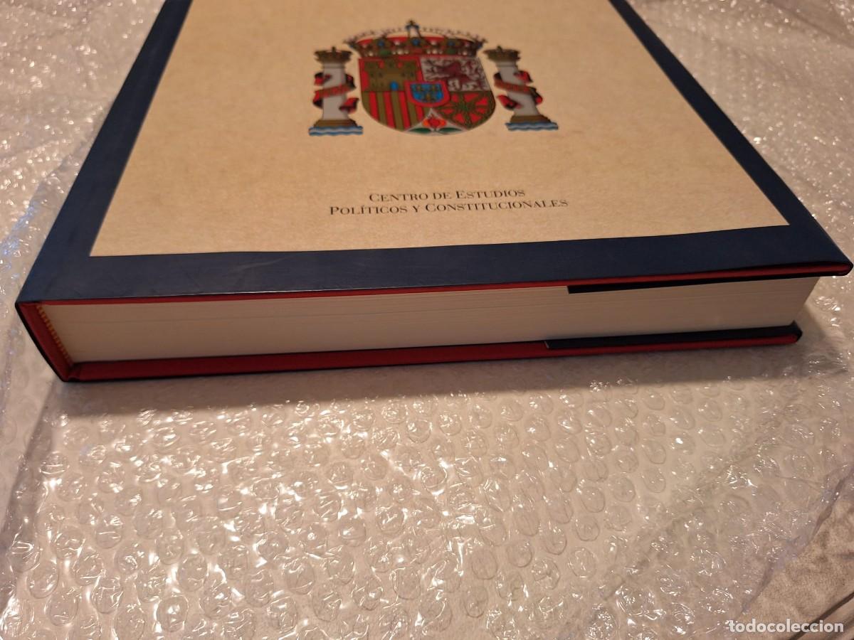 Libros de segunda mano: S&Iacute;MBOLOS DE ESPA&Ntilde;A. CENTRO DE ESTUDIOS POL&Iacute;TICOS Y CONSTITUCIONALES. - Foto 4
