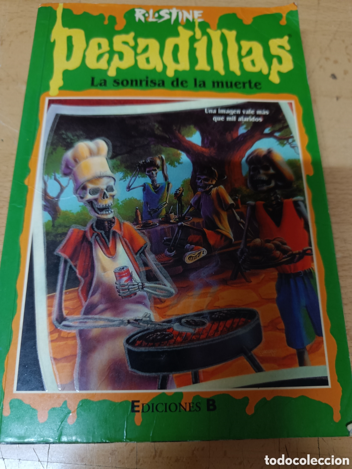 Libros de segunda mano: PESADILLAS. R. L. STINE. LA SONRISA DE LA MUERTE. - Foto 1