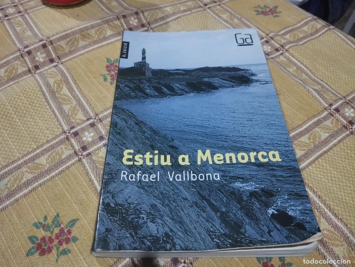 Libros de segunda mano: ESTIU A MENORCA / RAFAEL VALLBONA / ED. CRU&Iuml;LLA GRAN ANGULAR 2006 - Foto 1