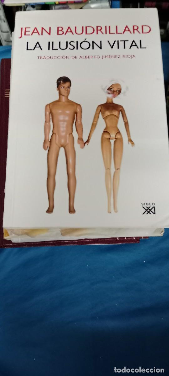 Libros de segunda mano: BAUDRILLARD, Jean. LA ILUSION VITAL LIBRO G-FORT - Foto 1