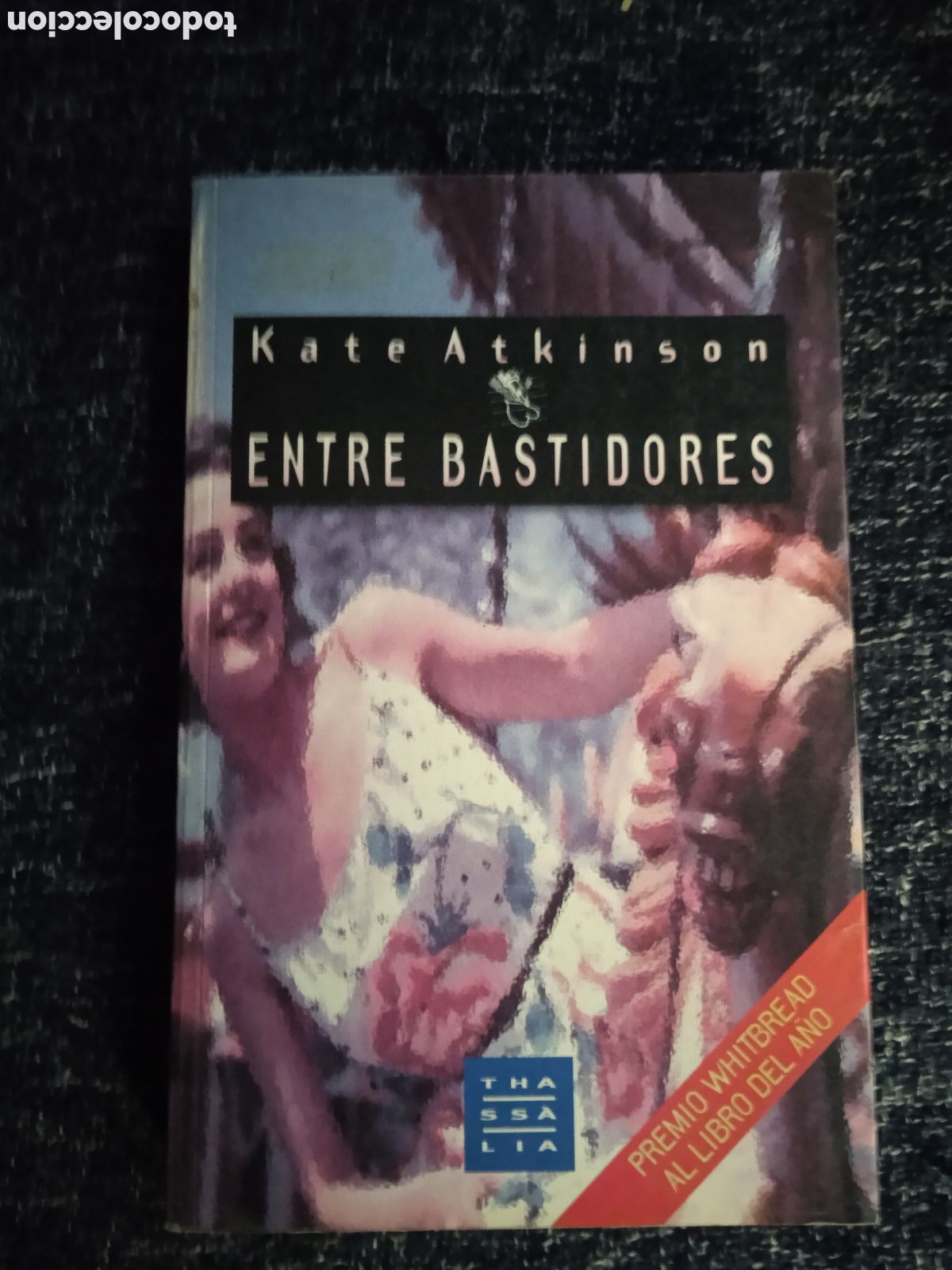 Libros de segunda mano: ENTRE BASTIDORES. / KATE ATKINSON - Foto 1