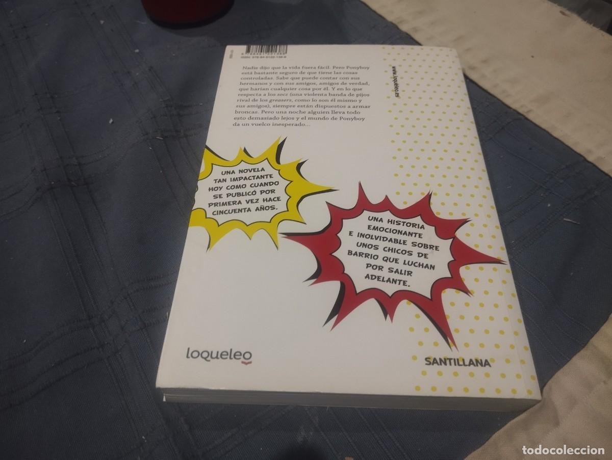 Libros de segunda mano: REBELDES S. E. HINTON ED. LOQUELEO 2020 - Foto 4