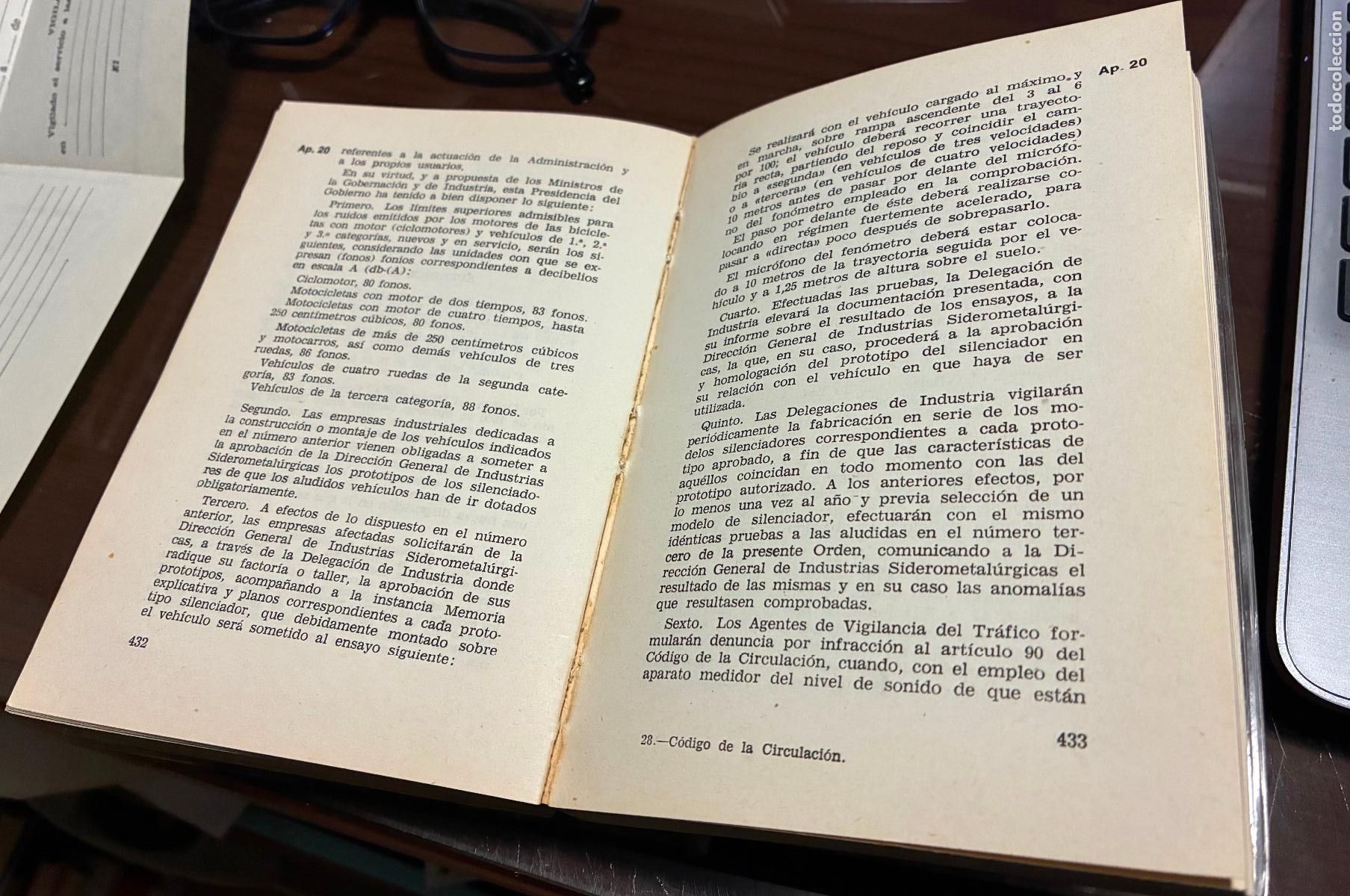 Libros de segunda mano: CODIGO DE LA CIRCULACION, Puesto al Dia, 8 EDICION. 1970 - Foto 2