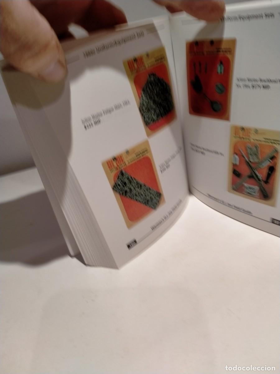 Libros de segunda mano: Libro cat&aacute;logo en ingl&eacute;s del mu&ntilde;eco GI JOE - Foto 3