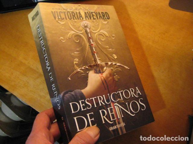 Libros de segunda mano: LA DESTRUCTORA DE REINOS - Victoria Aveyard NUEVO!! - Foto 1