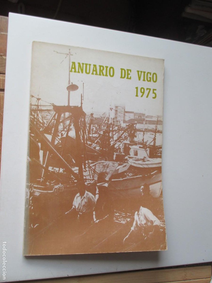 Libros de segunda mano: Anuario de Vigo 1975 W38663 - Foto 1