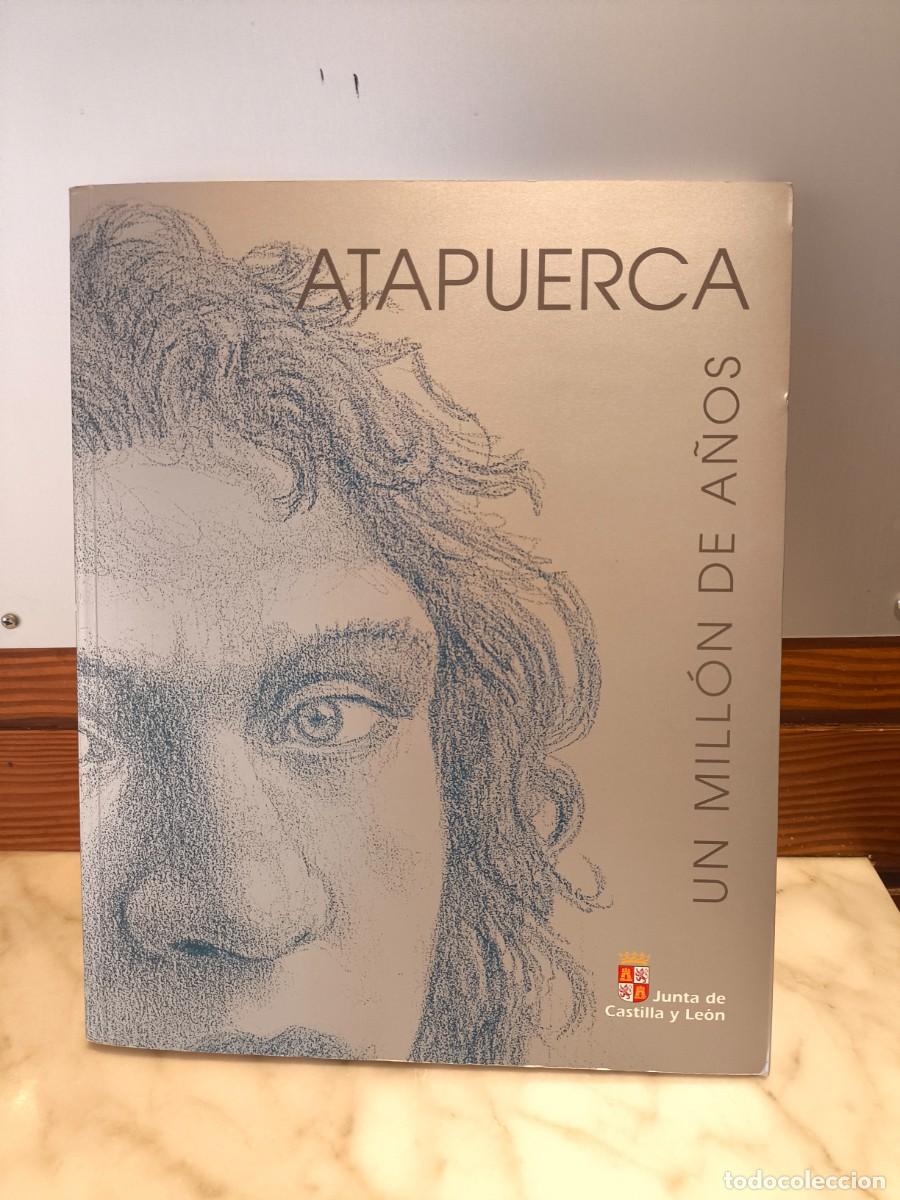 Libros de segunda mano: ATAPUERCA UN MILL&Oacute;N DE A&Ntilde;OS JUNTA DE CASTILLA Y LE&Oacute;N - Foto 1