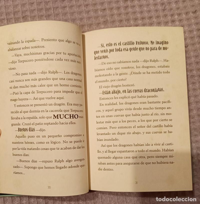 Libros de segunda mano: Libro Los Dragones del Castillo Ruinoso de Terry Pratchett - Foto 4
