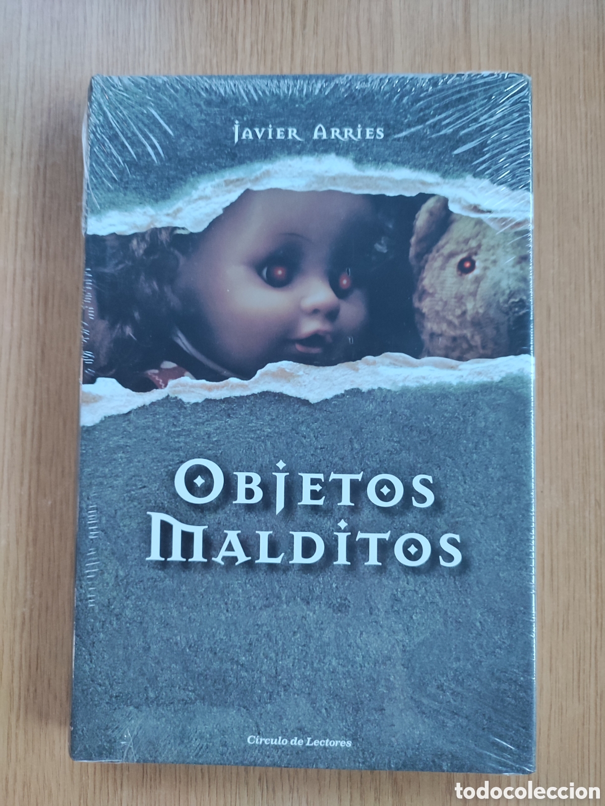 Libros de segunda mano: Objetos malditos. Javier Arries - Foto 1