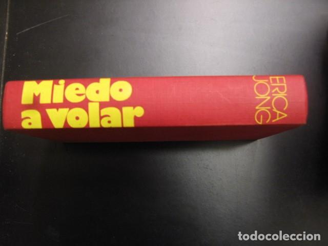 Libros de segunda mano: Miedo a volar - Erica Jong - Foto 2