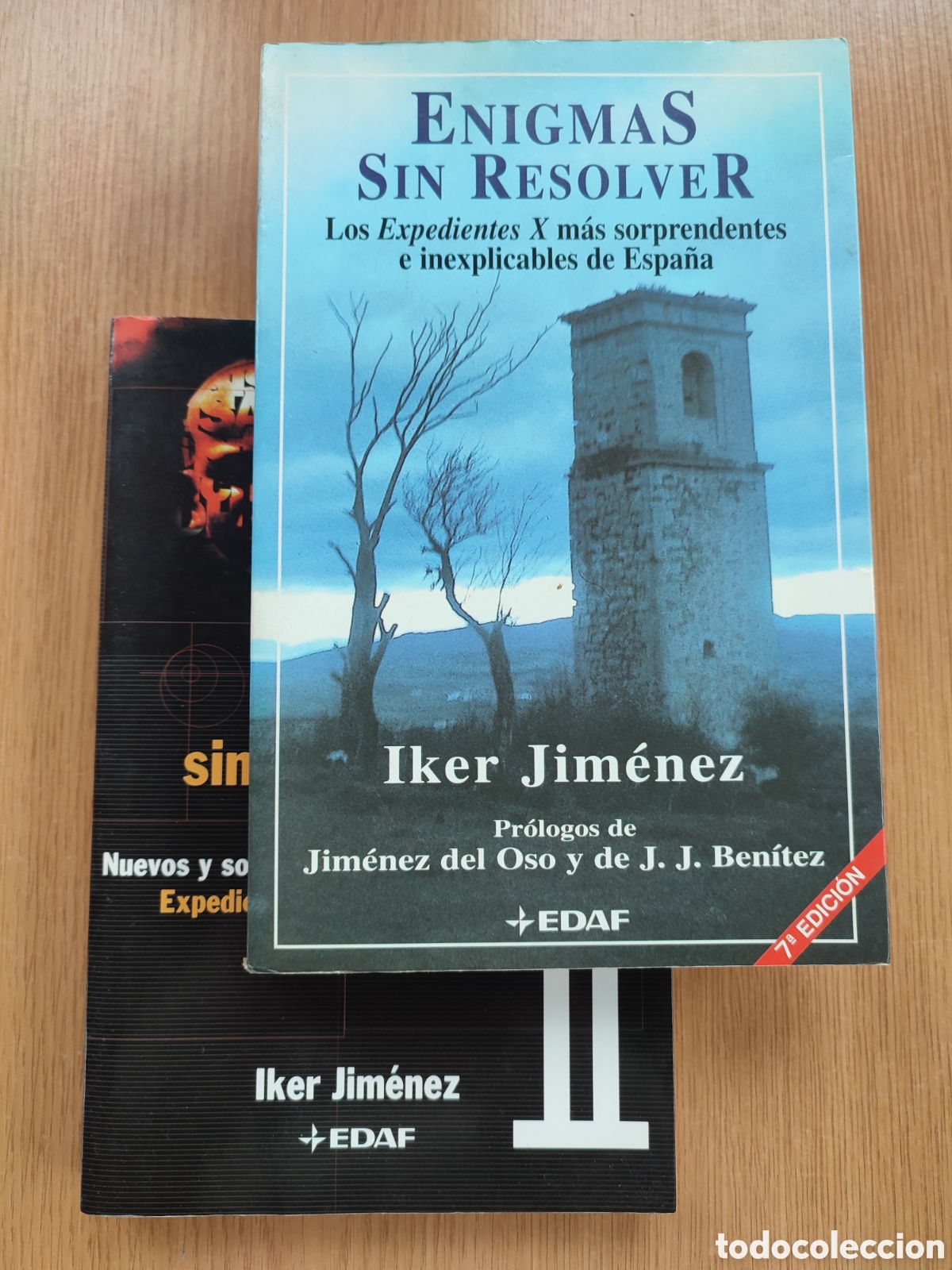 Libros de segunda mano: Enigmas sin resolver . Dos libros. Iker Jim&eacute;nez - Foto 1