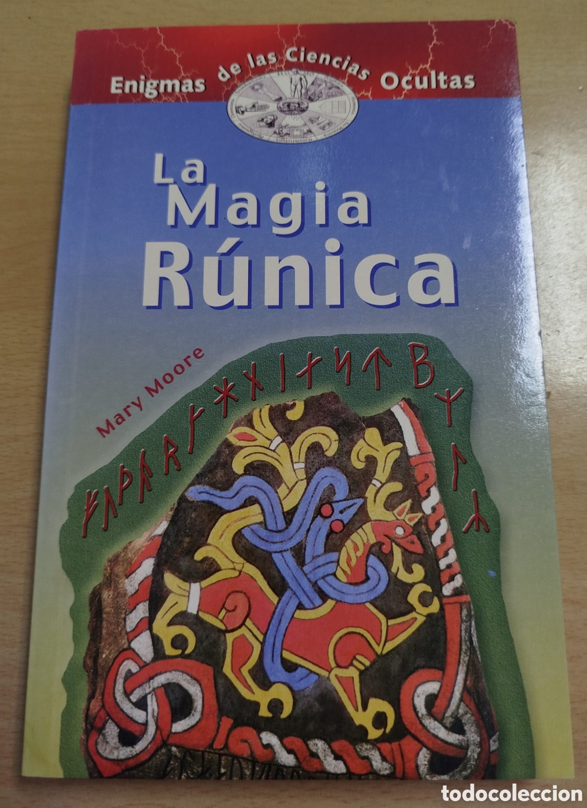Libros de segunda mano: La magia runica - Mary Moore - Foto 1