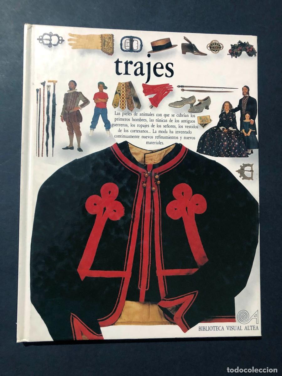 Libros de segunda mano: TRAJES / BIBLIOTECA VISUAL ALTEA / TAPA DURA / 1992 / SIN USAR - Foto 2