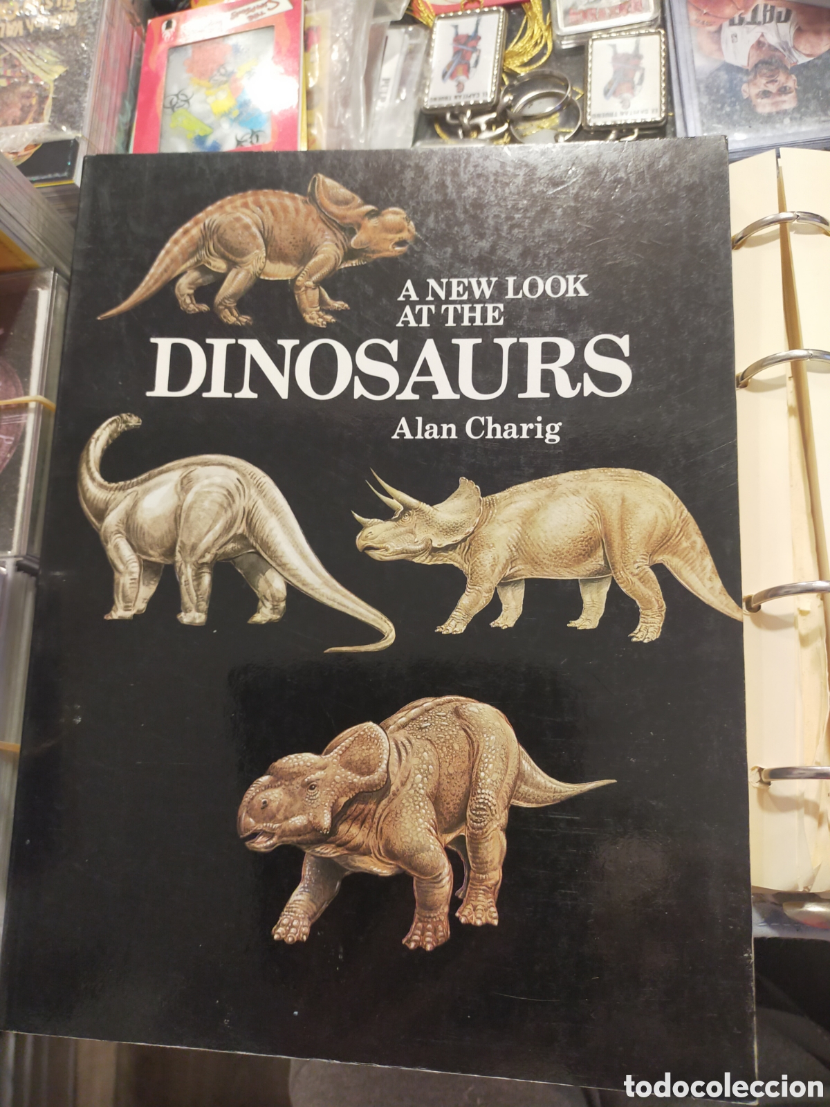 Libros de segunda mano: A NEW LOOK AT THE DINOSAURS ALAN CHARING BUEN ESTADO - Foto 1