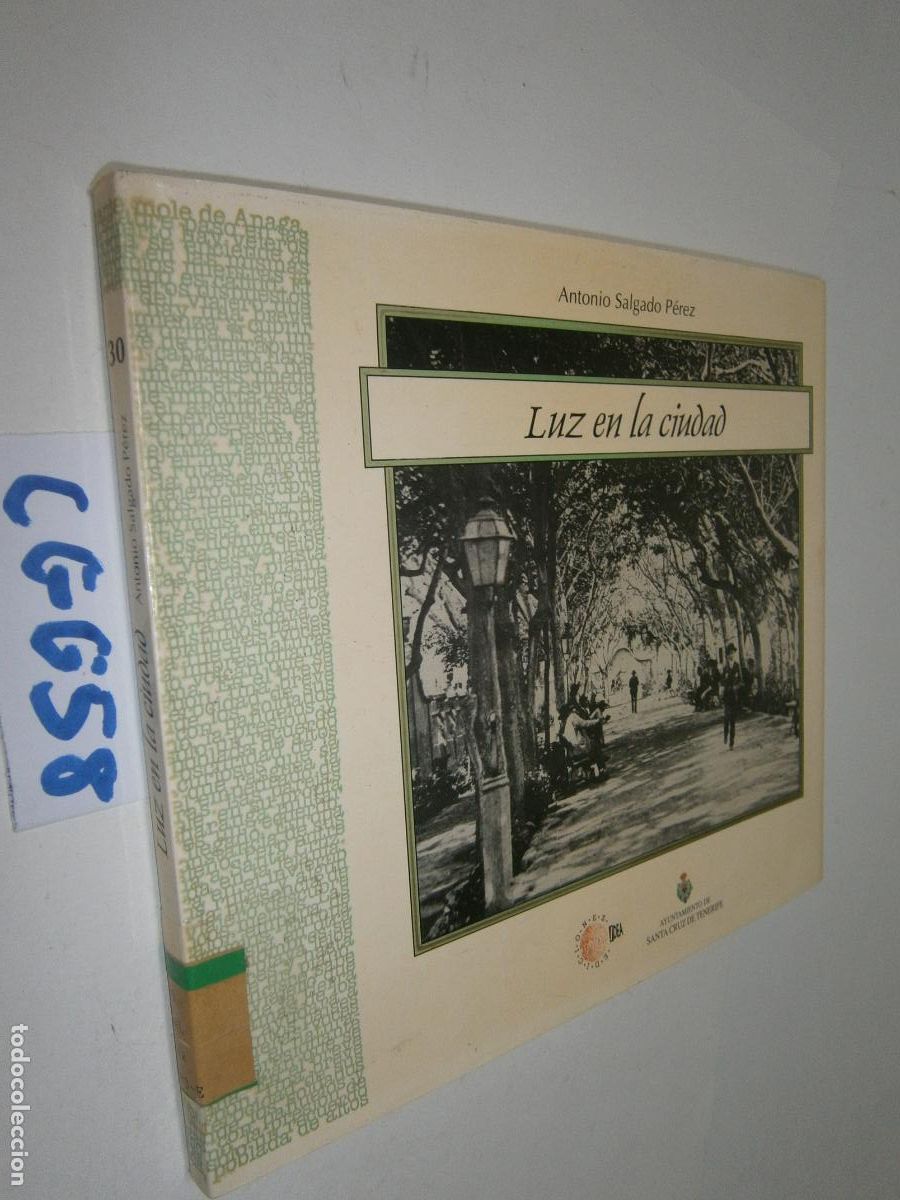 Libros de segunda mano: ANTIGUO LIBRO - LUZ EN LA CIUDAD - Foto 1