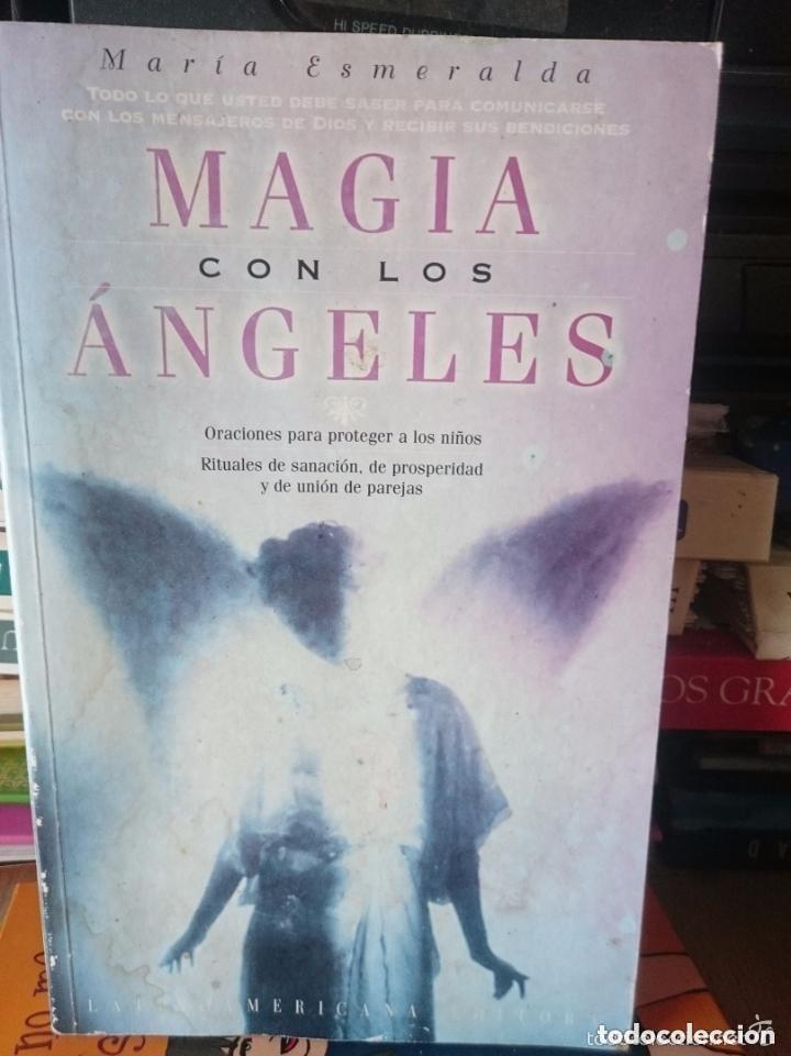 Libros de segunda mano: MAGIA CON LOS ANGELES - MARIA ESMERALDA - Foto 1