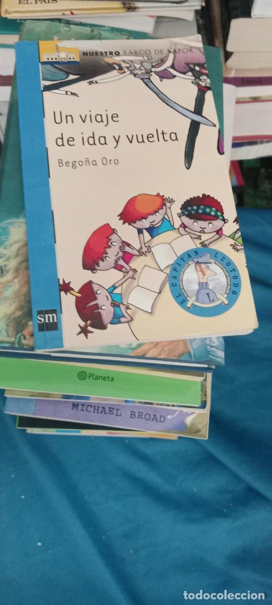 Libros de segunda mano: UN VIAJE DE IDA Y VUELTA BEGO&Ntilde;A ORA LIBRO GG-CD - Foto 1