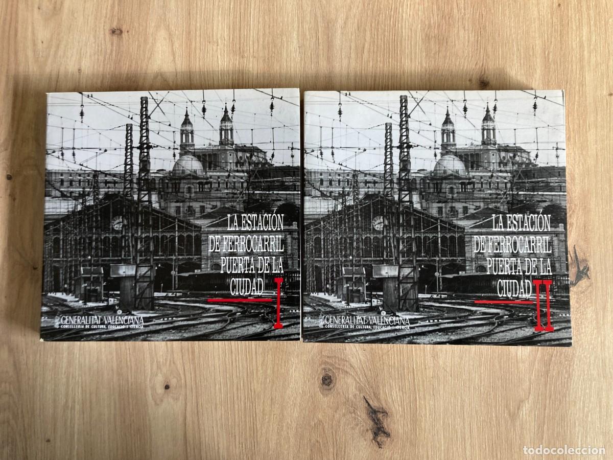 Libros de segunda mano: La estaci&oacute;n de ferrocarril puerta de la ciudad I y II - Foto 1