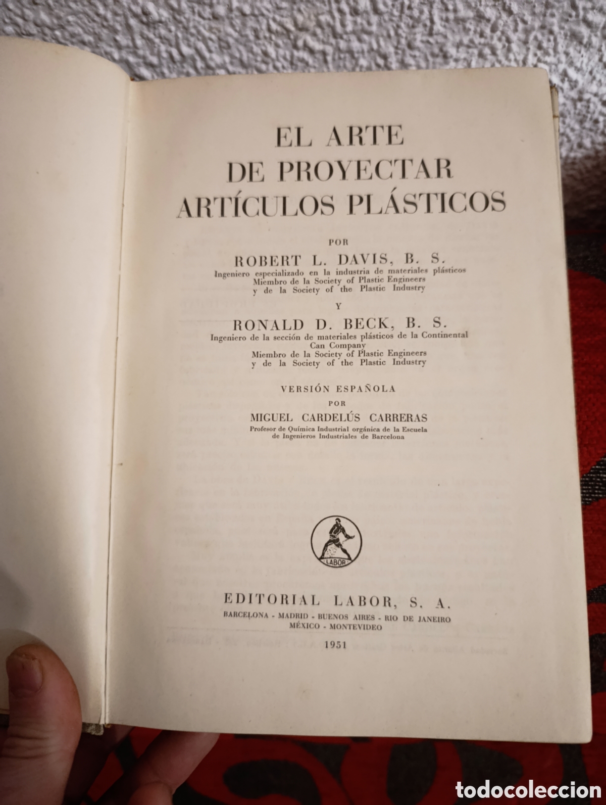 Libros de segunda mano: LIBRO T&Eacute;CNICO &rdquo;EL ARTE DE PROYECTAR ART&Iacute;CULOS PL&Aacute;STICOS&rdquo; (1951) - Foto 2