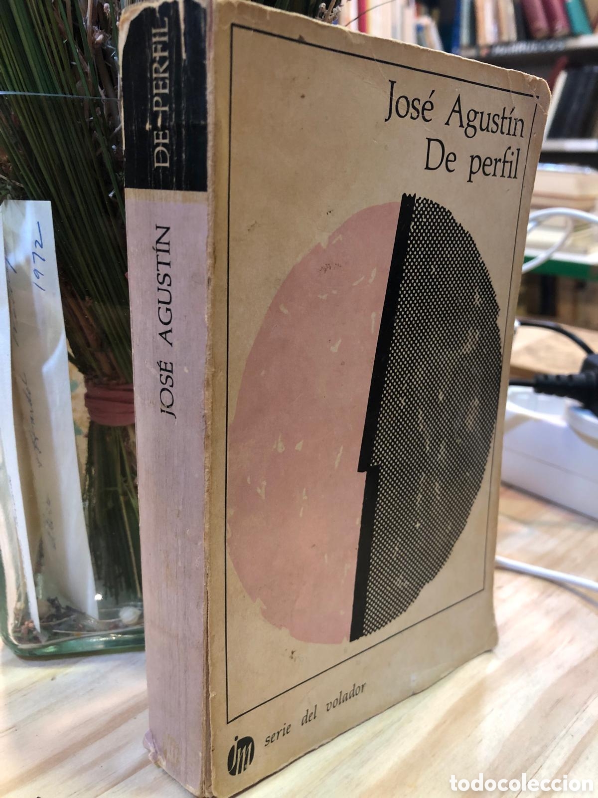 Libros de segunda mano: De perfil - Jose Agust&iacute;n - Foto 1